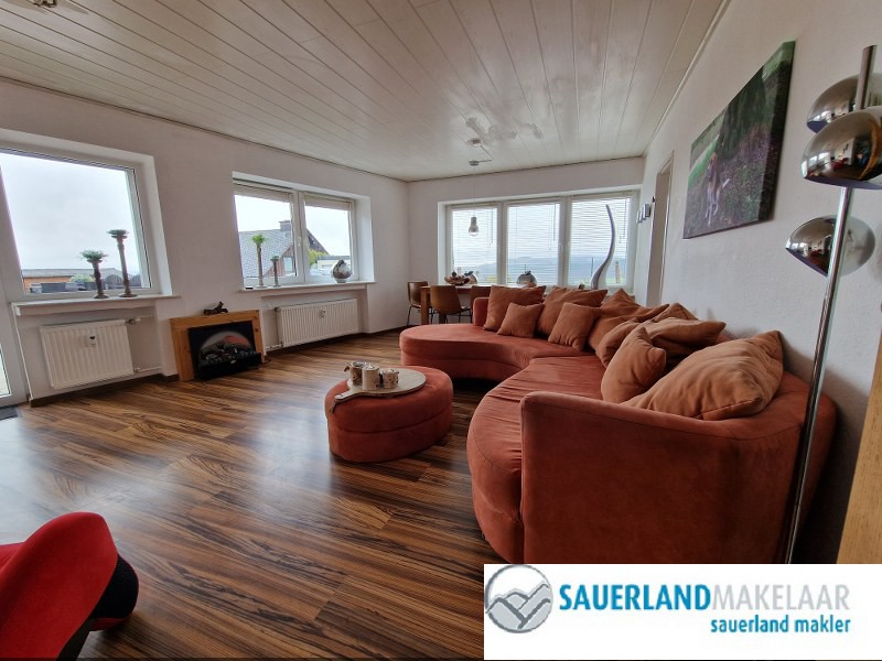 Ruim 4 kamerappartement met groot terras in Düdinghausen 5