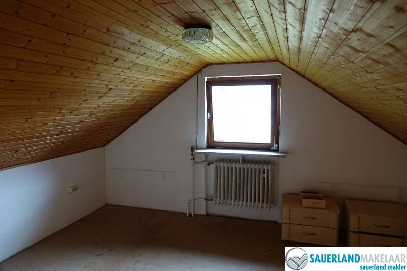 VERKOCHT Willingen, woonhuis bestaande uit 2 appartementen 5