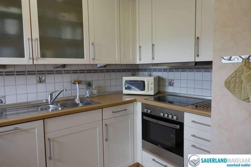 VERKOCHT Groot, vrijstaand huis met tuin in Küstelberg 5