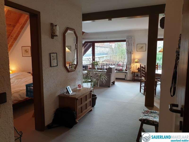 VERKOCHT Prachtig gelegen 3 kamerappartement in Schwalefeld 6