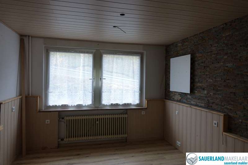 VERKOCHT Centraal in Willingen gelegen, vrijstaand familiehuis  6