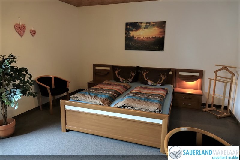 VERKOCHT-Sfeervol 3 kamerappartement Schwalefeld 6