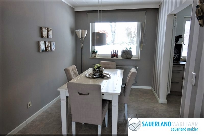 Verkocht -Volledig gemoderniseerd huis met appartement in Bömighausen 6