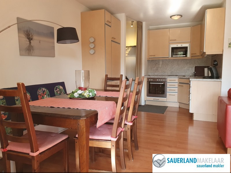 Leuk 4 kamerappartement, verdeeld over 3 etages in Usseln 6
