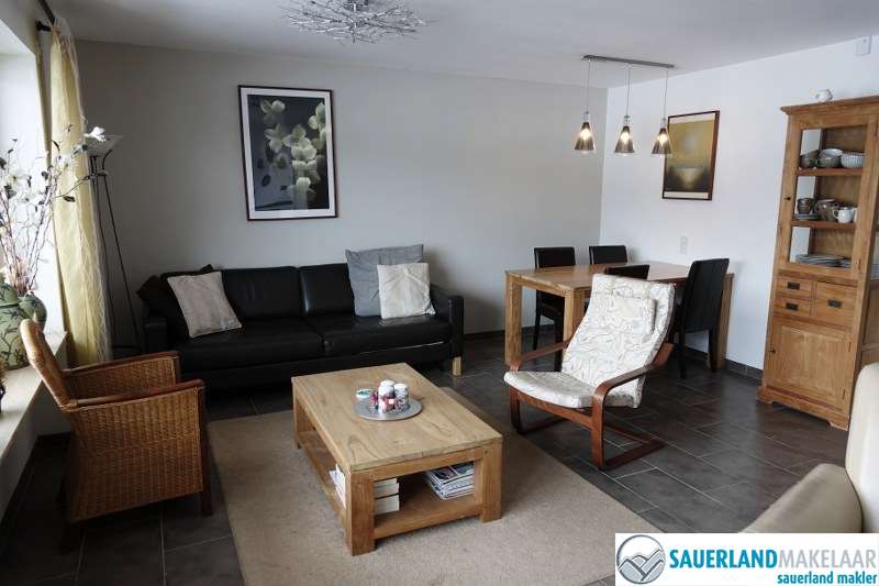 VERKOCHT sfeervol en gerenoveerd 3 kamerappartement, Niedersfeld 6