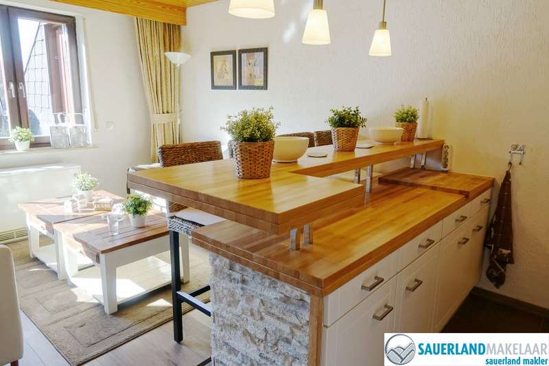 VERKOCHT gelegen en volledig gerenoveerd, 3 kamerappartement 6