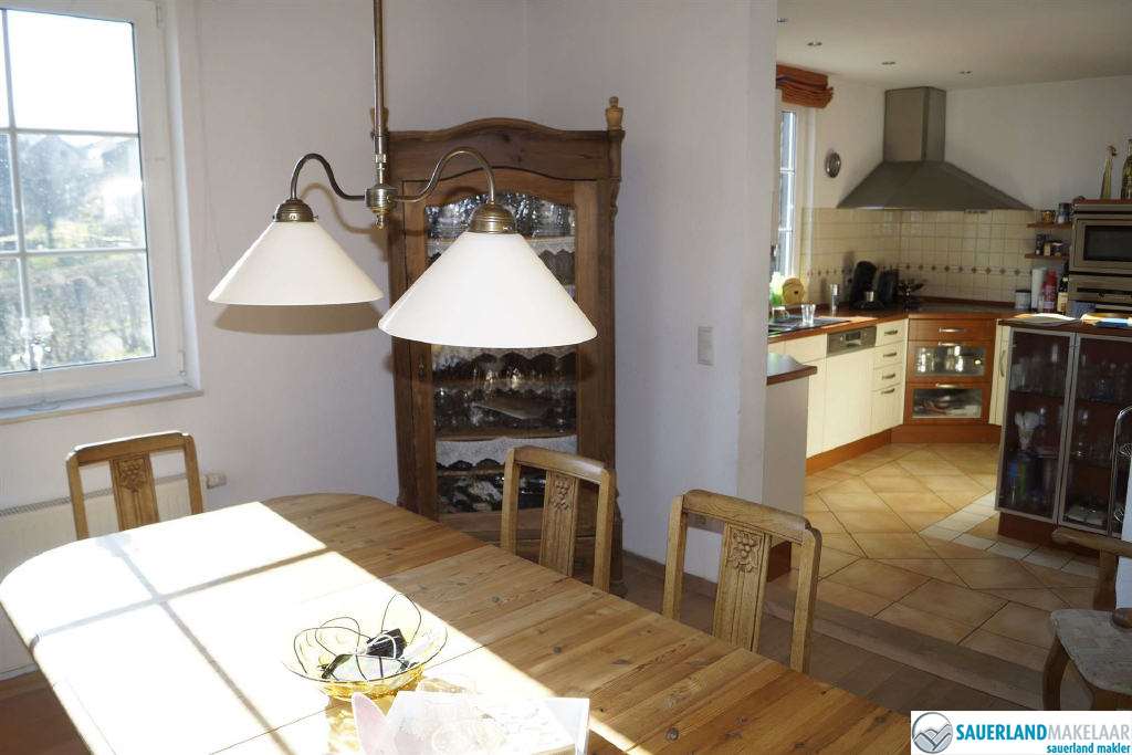 VERKOCHT Prachtig gelegen woonhuis met appartement en grote tuin 6
