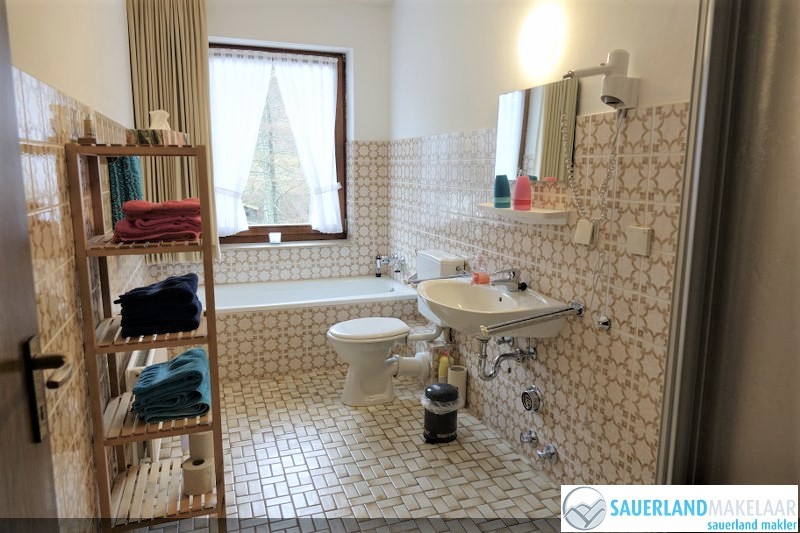 VERKOCHT-Mooi 4 kamerappartement Schwalefeld 7