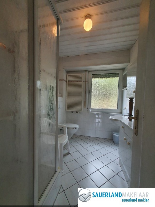 Ruim, vrijstaand huis met appartement in Niedersfeld 7