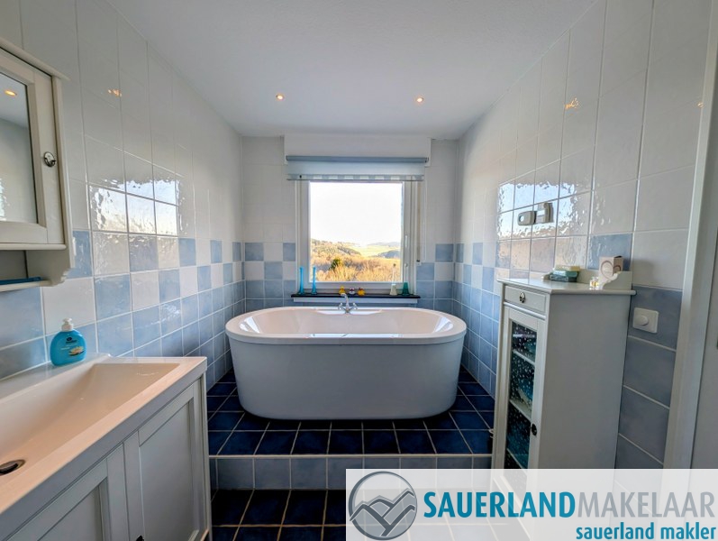 Woonjuweel in Willingen – Ruime twee-gezinswoning 7