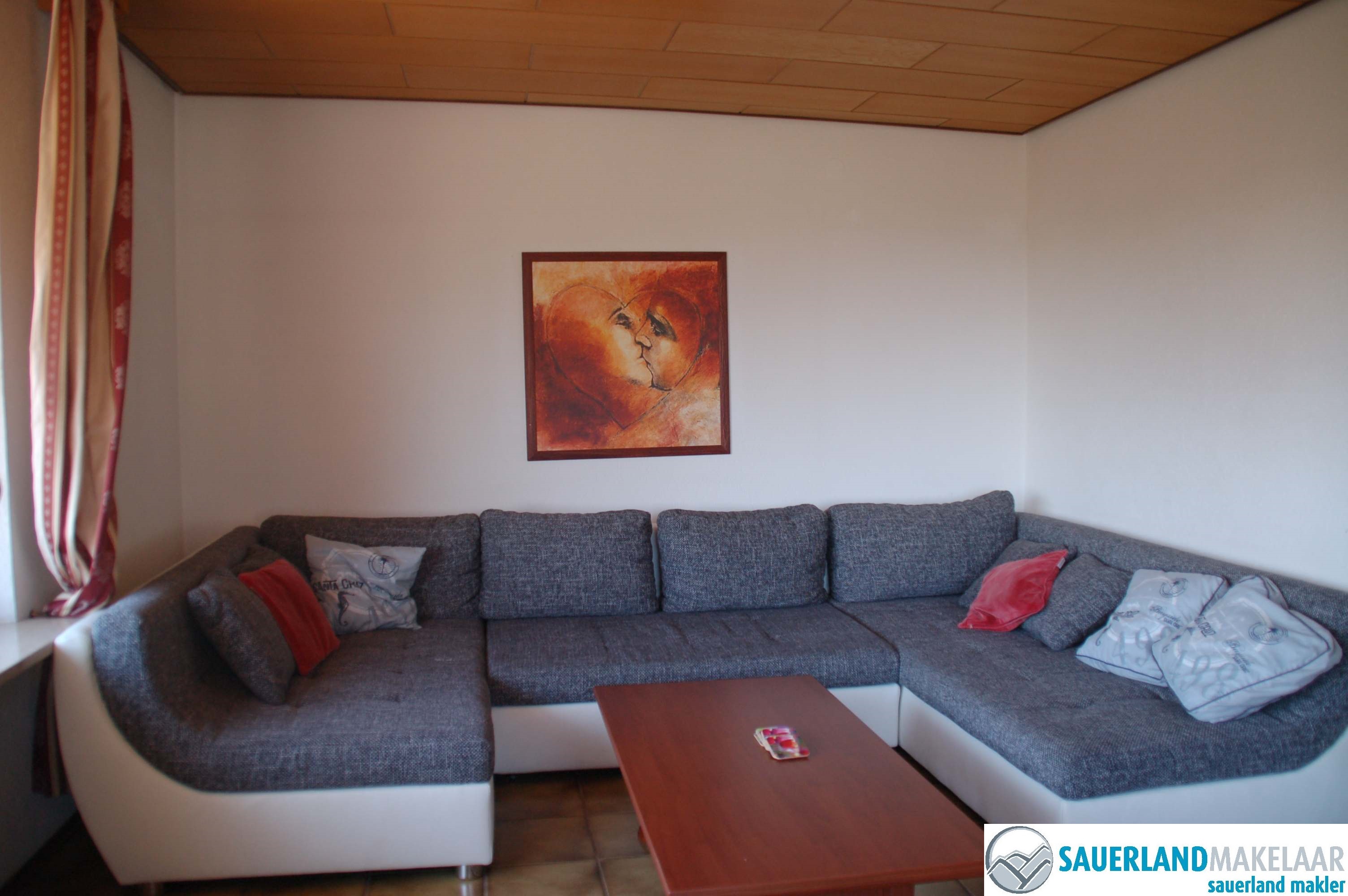 VERKOCHT Woonhuis met prachtig uitzicht in Düdinghausen 7