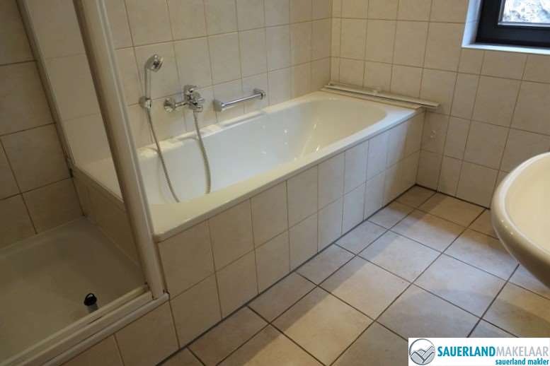 VERKOCHT Leuk vrijstaand huis in Bömighausen 7