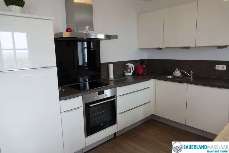 VERKOCHT Prachtig gelegen, rendementsobject in Neuastenberg 7