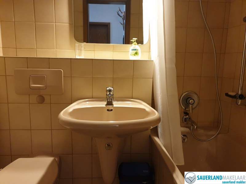 VERKOCHT Prachtig gelegen 3 kamerappartement in Schwalefeld 8