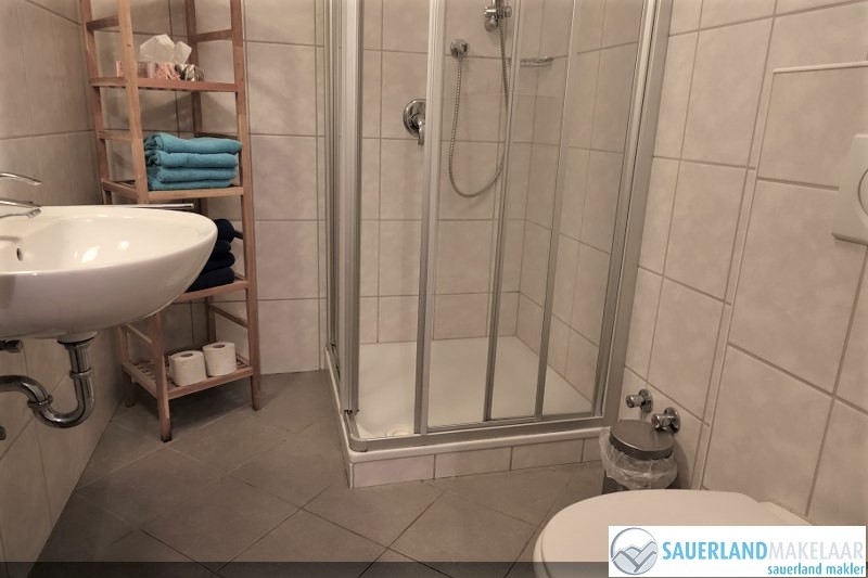 VERKOCHT-Sfeervol 3 kamerappartement Schwalefeld 8
