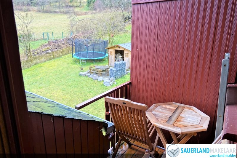 VERKOCHT Ruim 5 kamerappartement Schwalefeld 8
