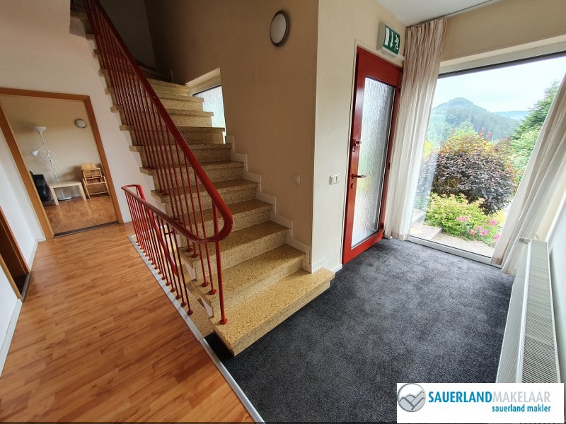 Prachtig gelegen huis met panorama uitzicht in Elkeringhausen 8