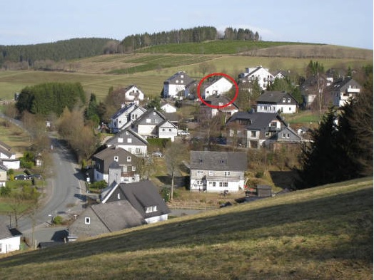 Leuk gelegen rijtjeshuis met garage in Grönebach 8
