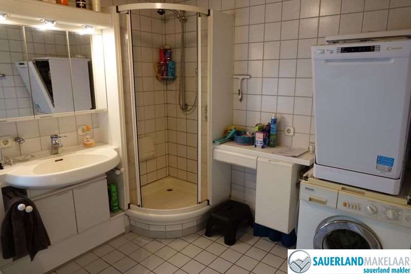 VERKOCHT Vrijstaand jachthuis met groot grondstuk 8