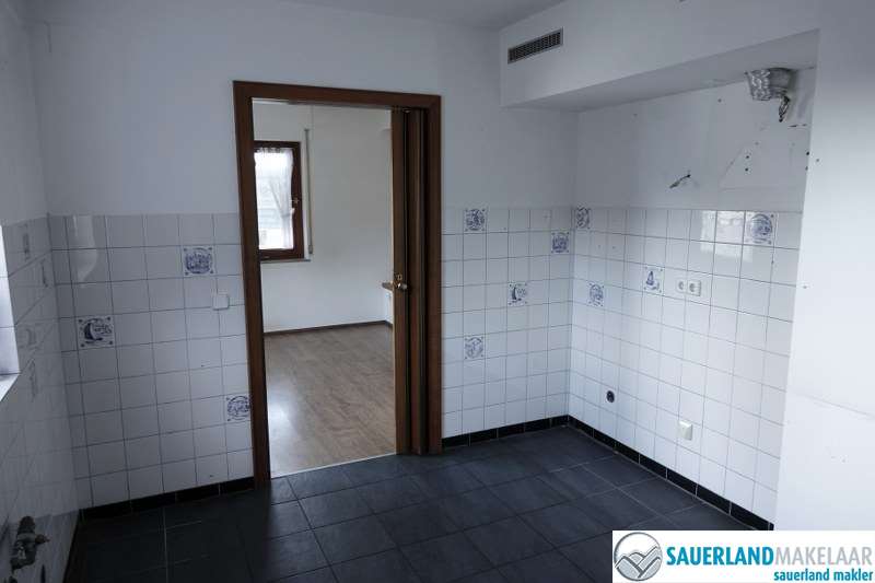 Vrijstaand huis met verhuurd appartement in Niedersfeld 7