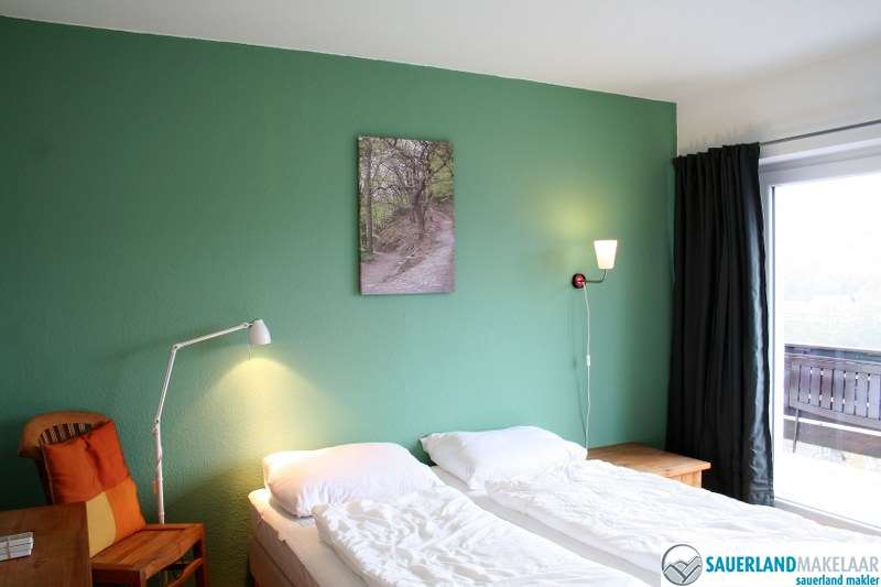 VERKOCHT Ruim 4 kamerappartement met prachtig uitzicht in Schwalefeld 8