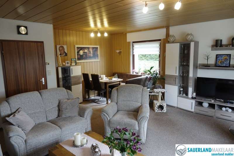 VERKOCHT Rustig gelegen, vrijstaand woonhuis met garage 8