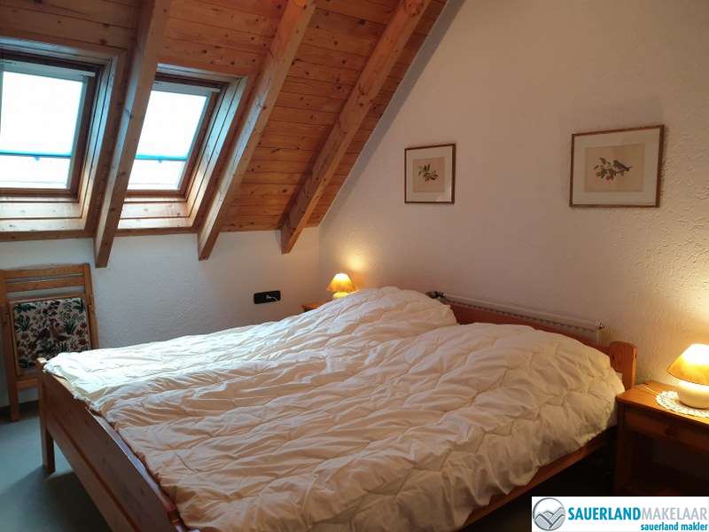 VERKOCHT Prachtig gelegen 3 kamerappartement in Schwalefeld 9