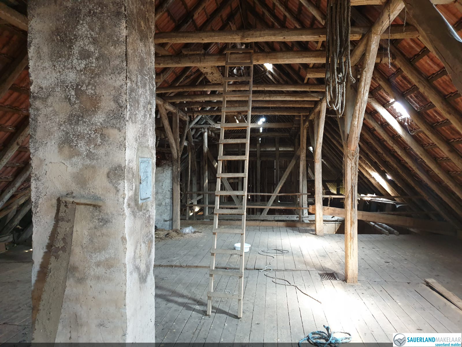 Rustig gelegen oude vakwerkboerderij, Eimelrod 9