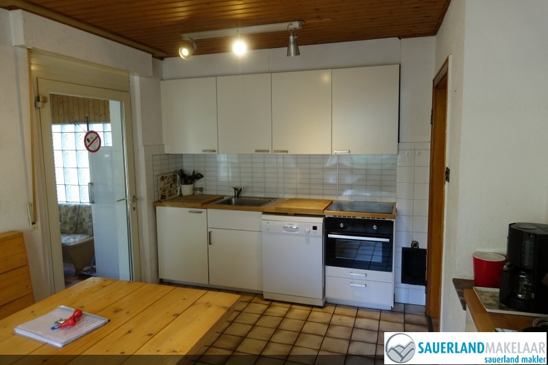 OPTIE Gemoderniseerd en ruim familiehuis in Brilonwald 9