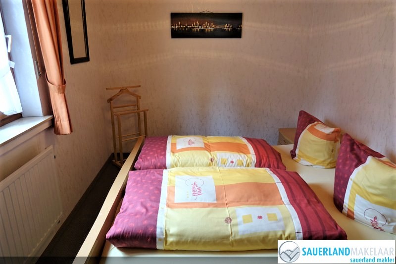 VERKOCHT-Leuk 3 kamerappartement Schwalefeld 9