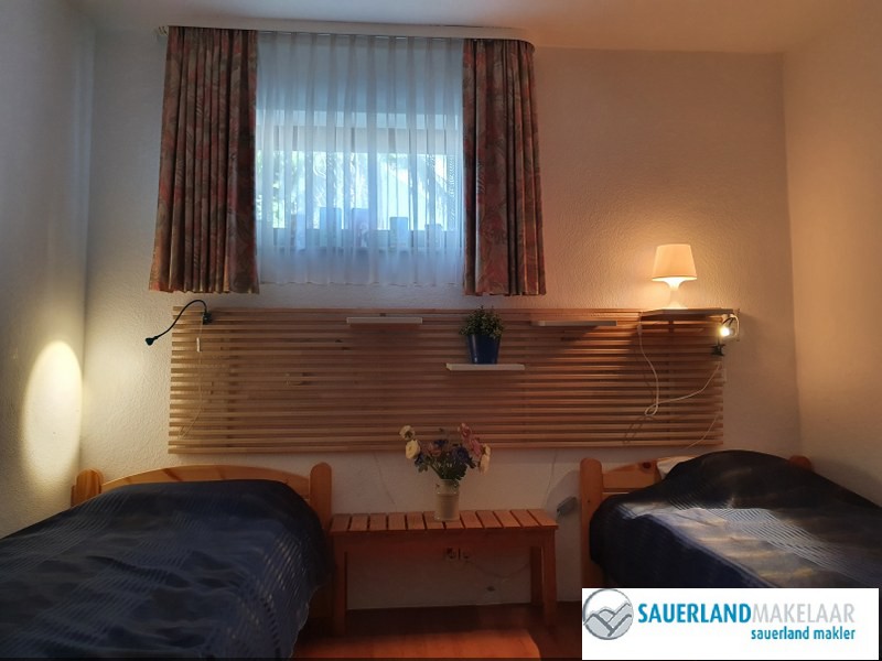 Leuk 4 kamerappartement, verdeeld over 3 etages in Usseln 9