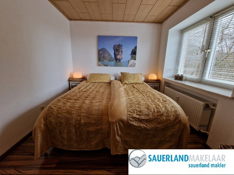Ruim 4 kamerappartement met groot terras in Düdinghausen 9