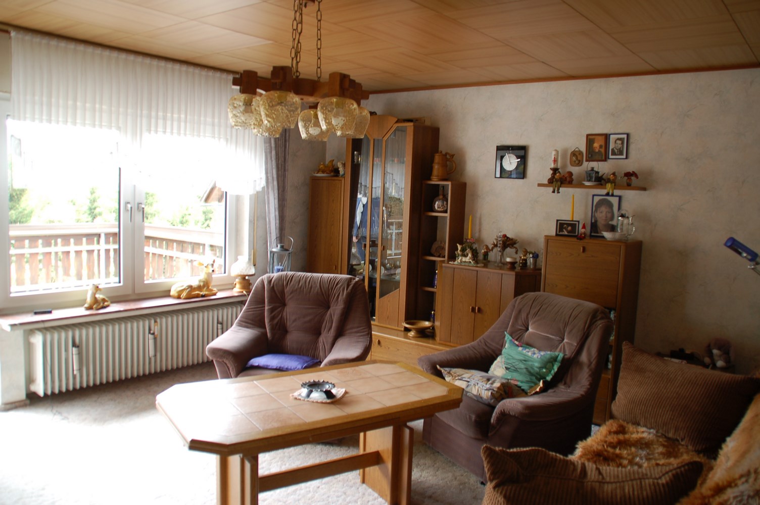 Vrijstaand huis, 3 garages, ruim balkon en grote tuin 9
