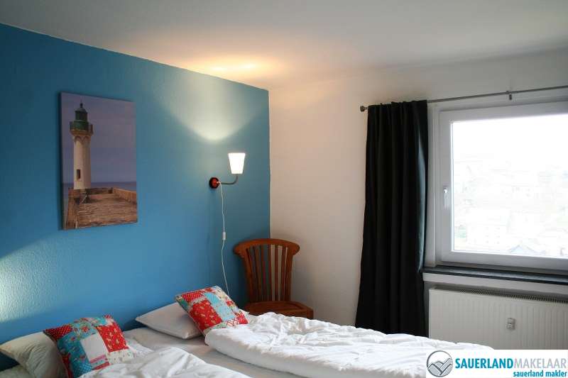 VERKOCHT Ruim 4 kamerappartement met prachtig uitzicht in Schwalefeld 9