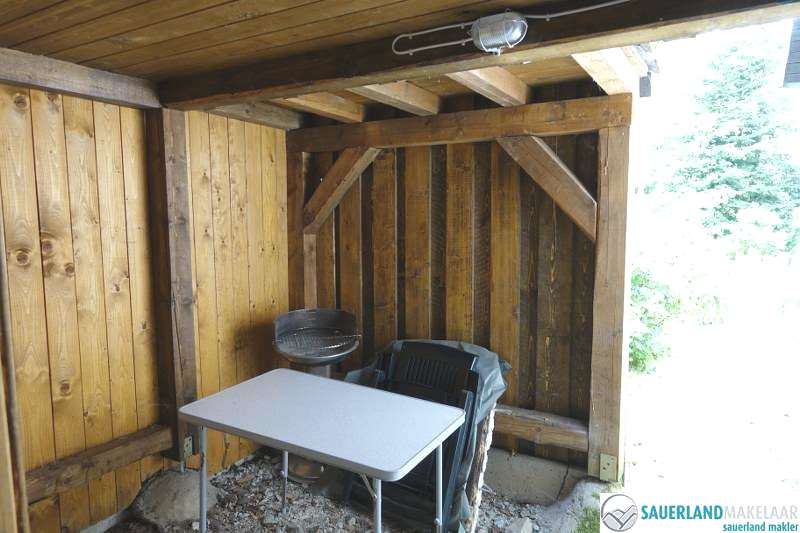 VERKOCHT Sfeervol gelegen huisje met garage in Mollseifen 9