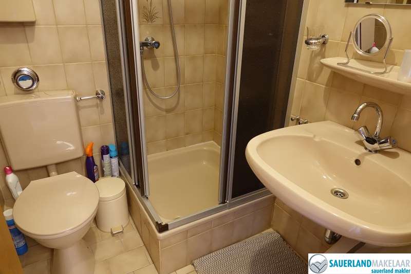 VERKOCHT Modern appartement Usseln met uitzicht op de skipiste 10