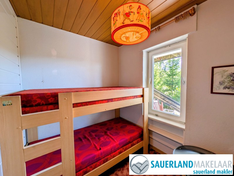 Unieke ligging direct naast het Diemelsee 10