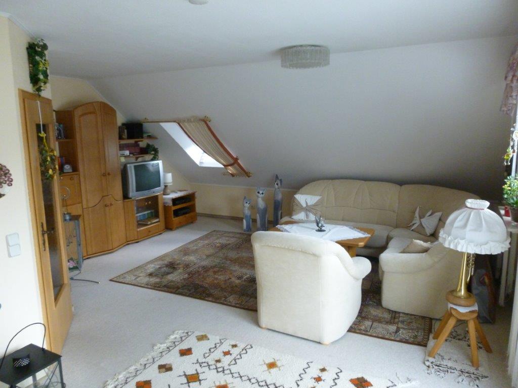 Woonhuis met grote tuin en 2 appartementen in Bruchhausen  10