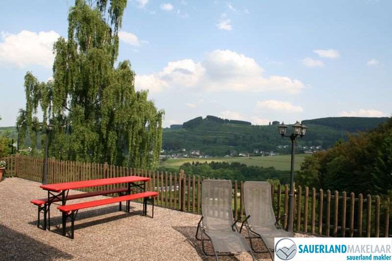 VERKOCHT gelegen appartement met panoramauitzicht in Schwalefeld 10