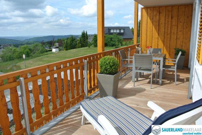 VERKOCHT Prachtig gelegen, rendementsobject in Neuastenberg 10