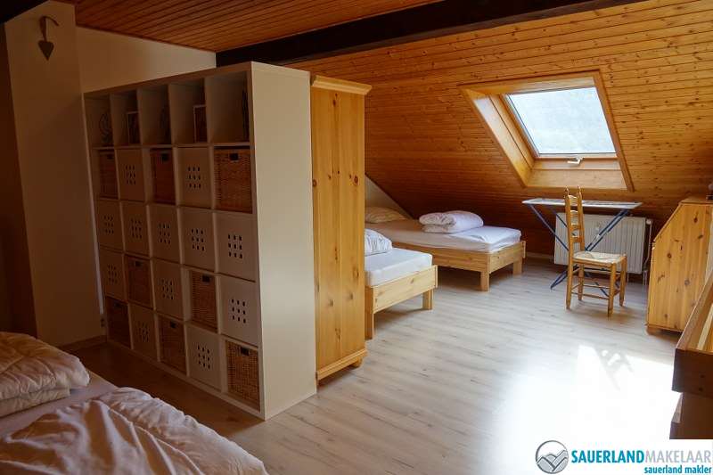 VERKOCHT Modern appartement Usseln met uitzicht op de skipiste 11