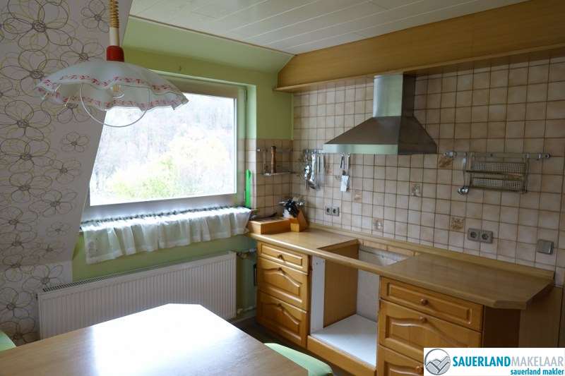 VERKOCHT Centraal in Willingen gelegen, vrijstaand familiehuis  11