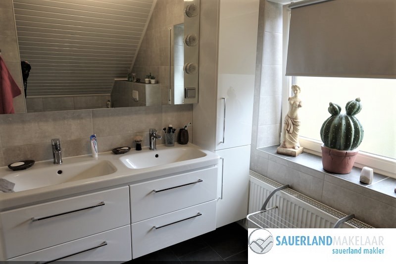 VERKOCHT-Prachtig gelegen, vrijstaand huis in Assinghausen 11