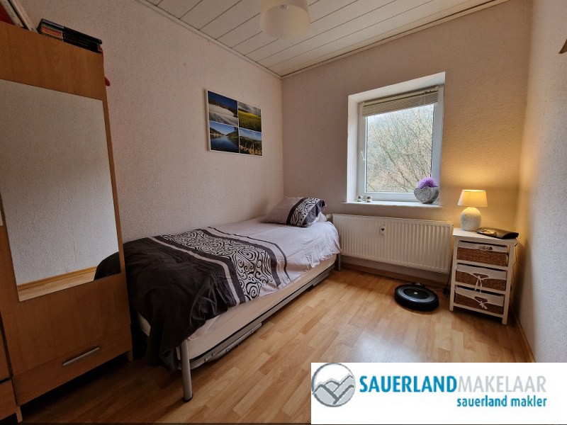 Ruim 4 kamerappartement met groot terras in Düdinghausen 11