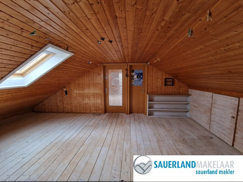 Vrijstaand huis met 2de huis en garage in Gleidorf 11