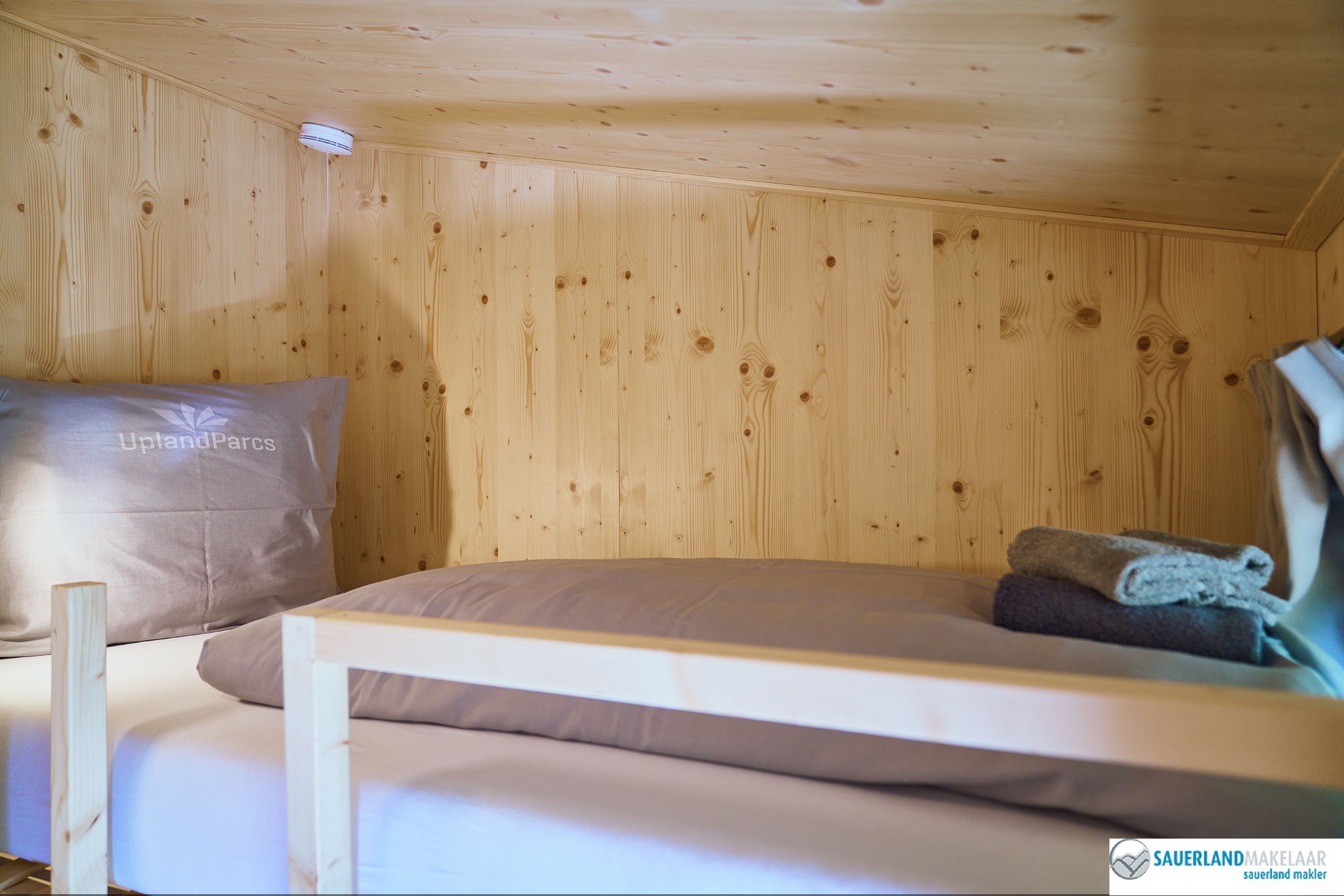 Geweldige boomhut op vakantiepark Niedersfeld met mooi rendement 11