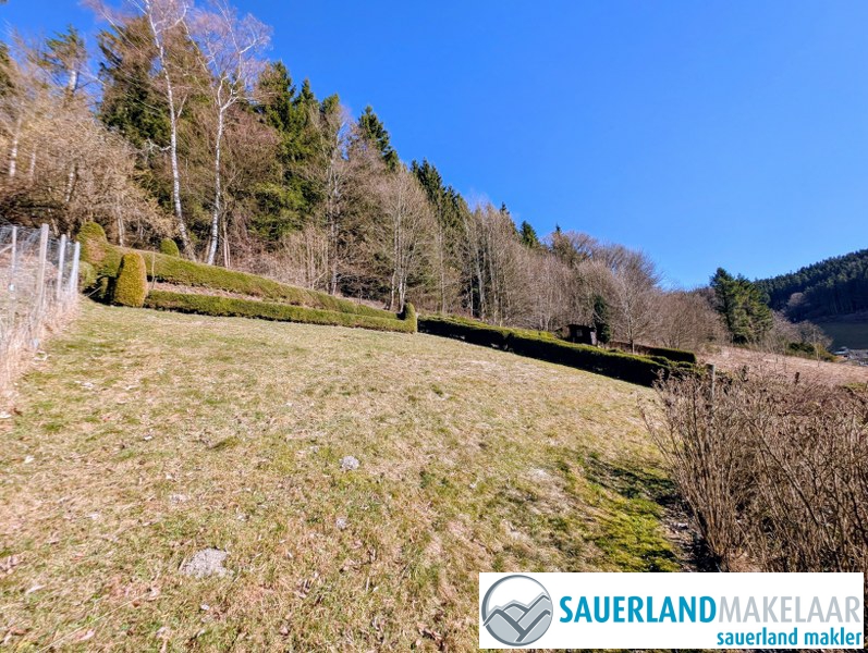 Prachtig meergezinswoning op een uitstekende zuidlocatie in Silbach – aantrekkelijke investering nabij Winterberg 11