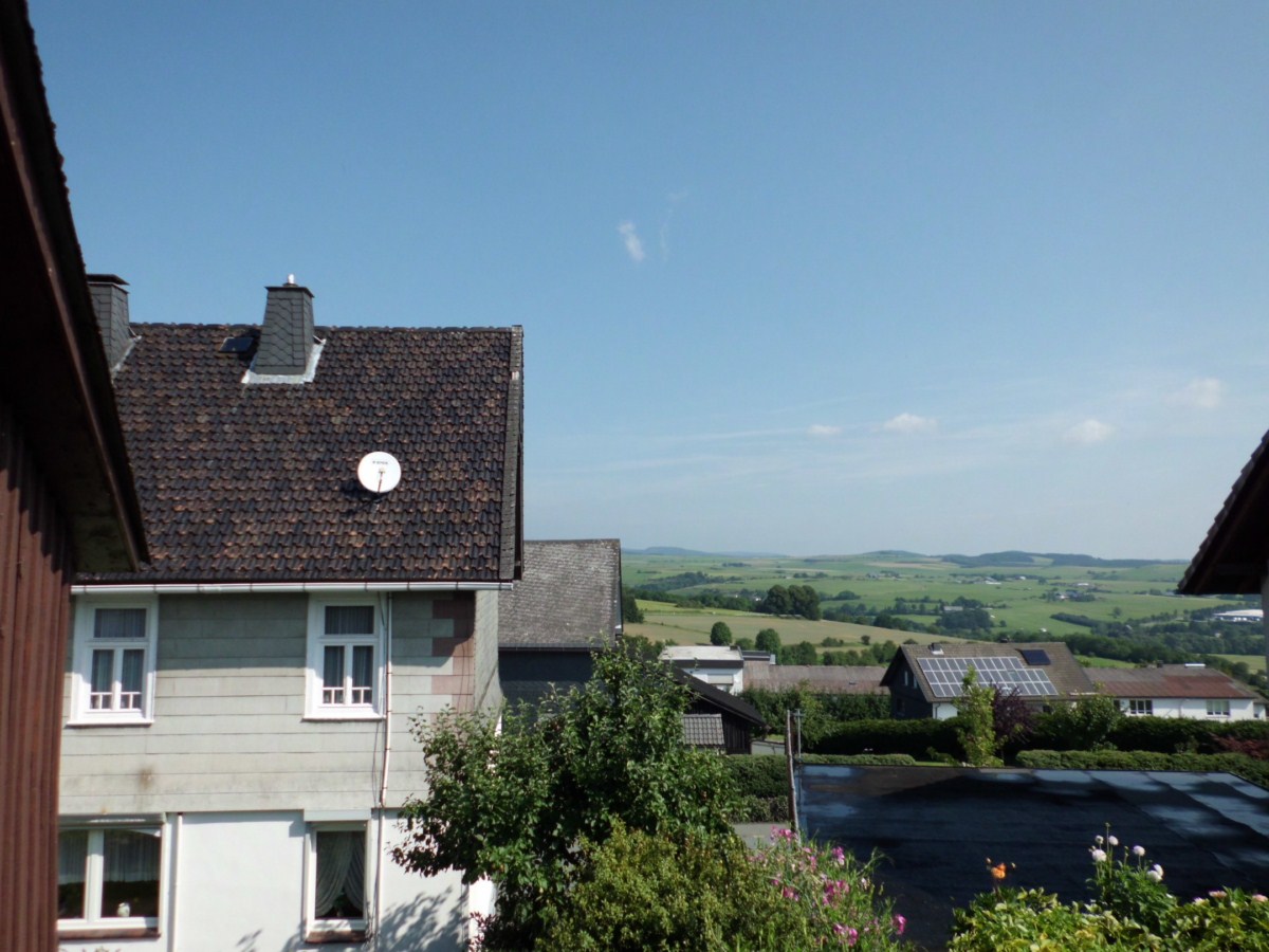 Ruim familiehuis aan de rand van het Sauerland 11