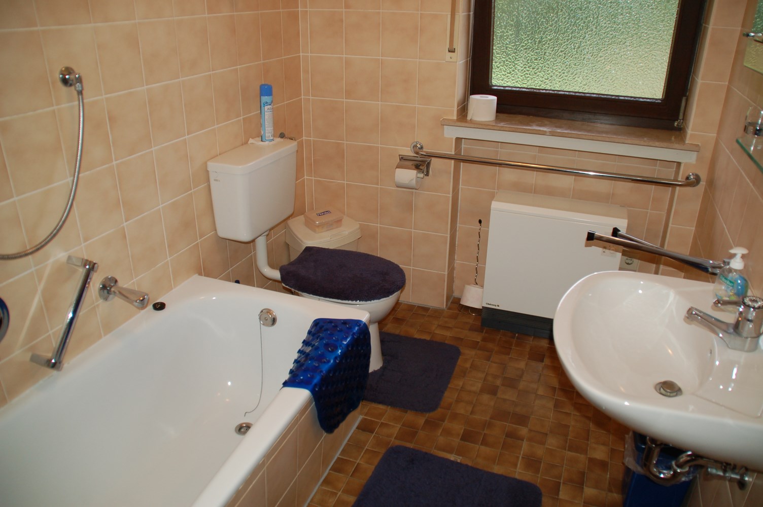 Groot huis met 3 ruime etages op zonnige plek in Elkeringhausen 11