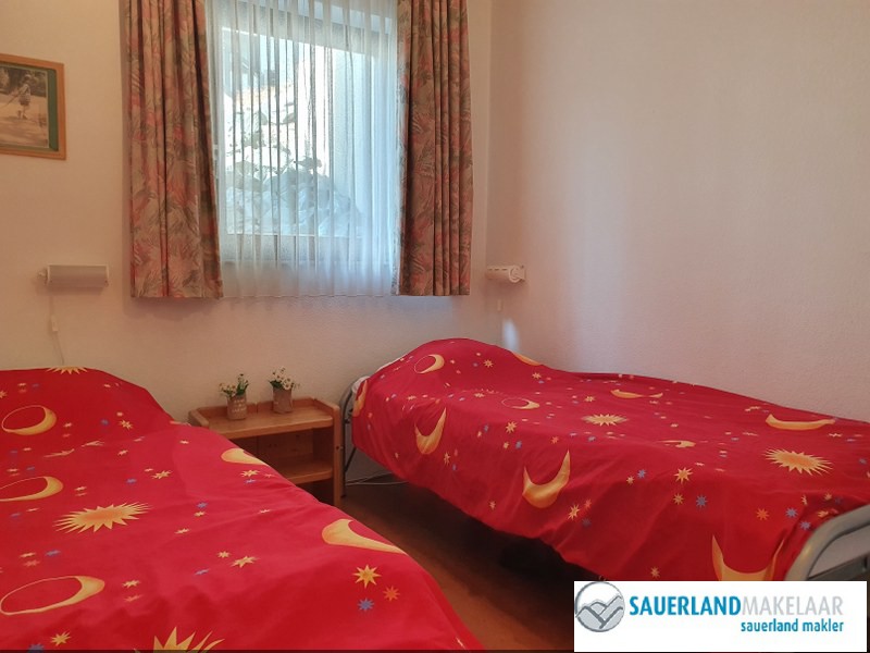 Leuk 4 kamerappartement, verdeeld over 3 etages in Usseln 12